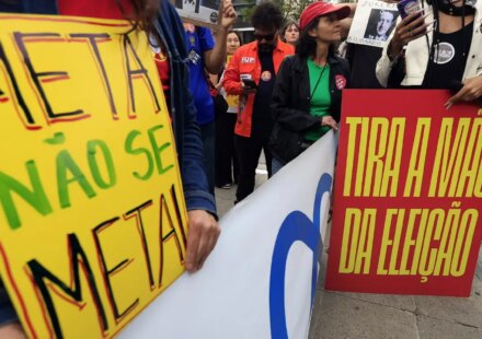 justica-manda-meta-excluir-posts-sobre-demissao-por-voto-politico